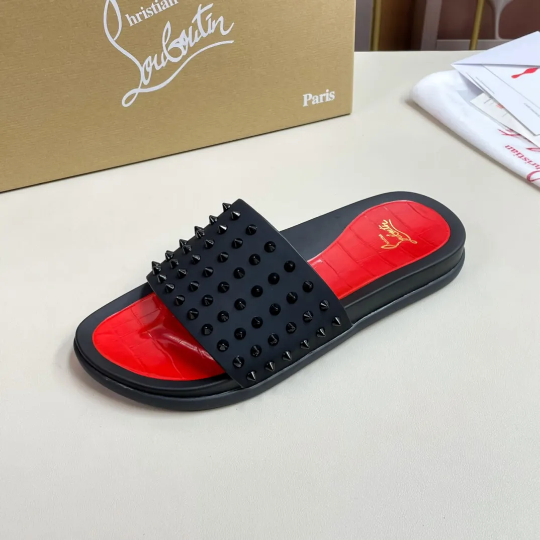 [CL red sole shoes] P: 340💰 size 38-45 Men’s classic slippers, made on the official website 1:1, the original factory specializes in original materials ➖ OEM 3D printed patterns, all hand-nailed and made ➖ Ultra-light non-slip outsole. Super fashionable and super comfortable, handsome on the feet, a must-have for men in summer! !